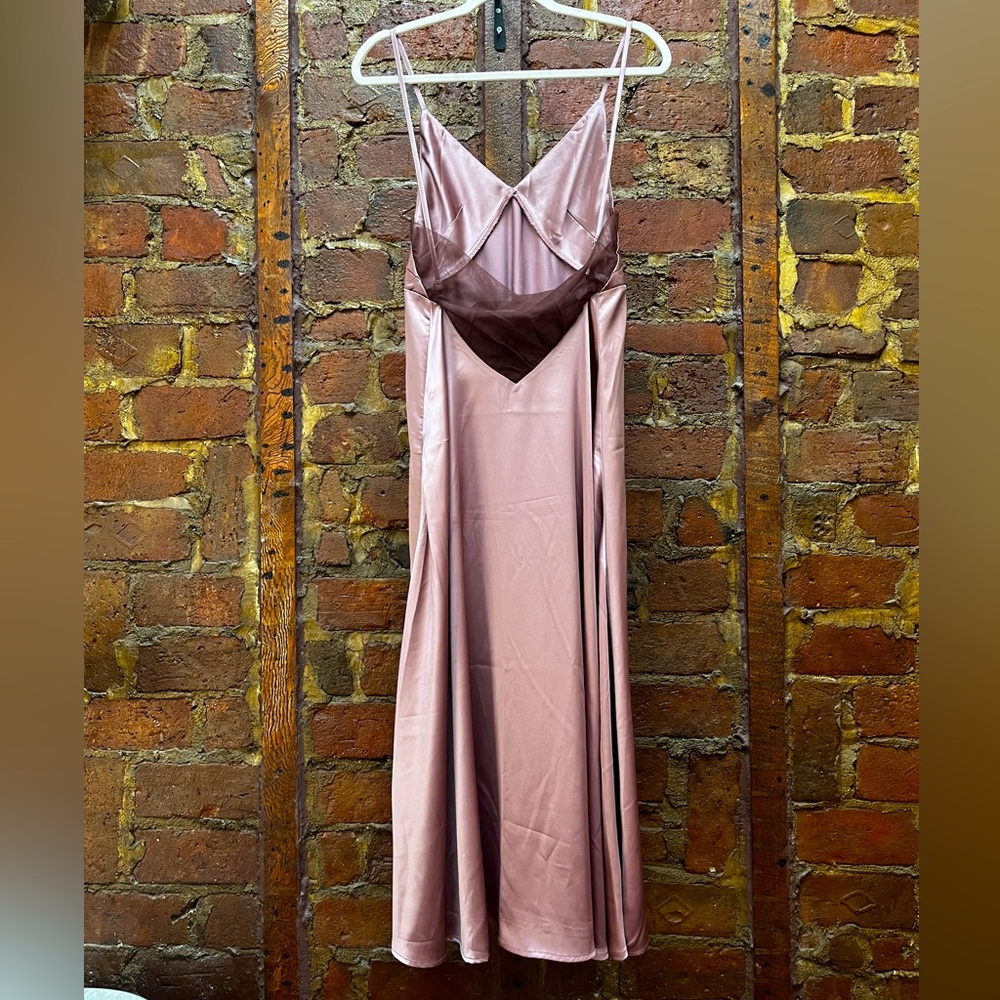 Lavender low back satin midi dress. Sz small.